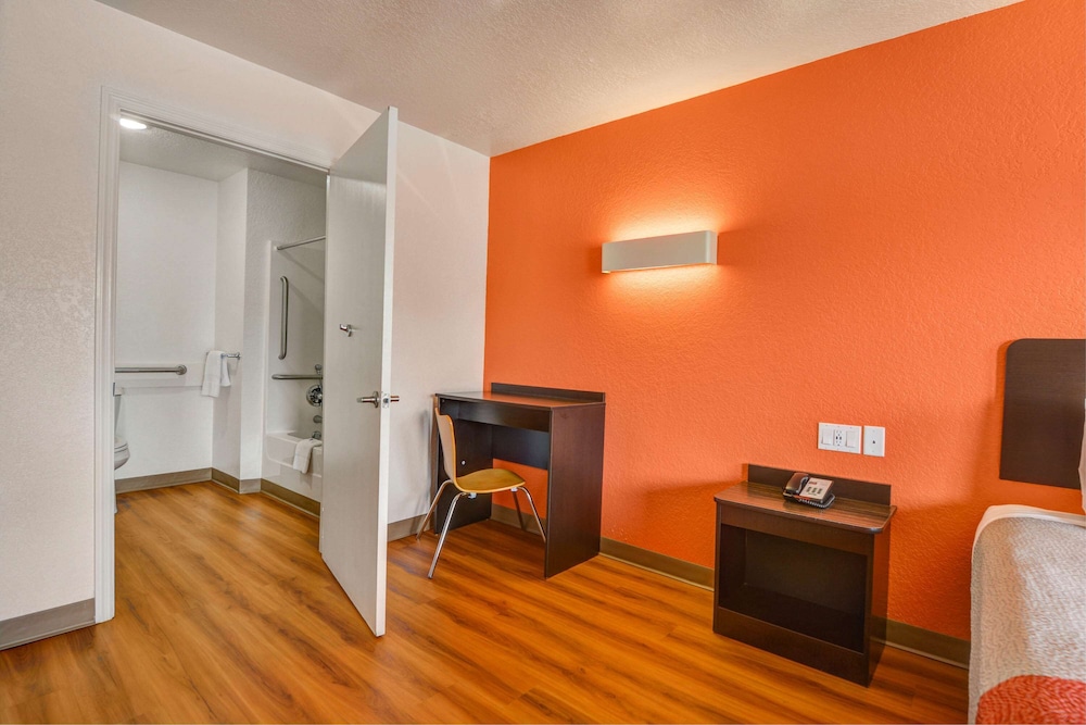 Motel6 Moultrie, GA 43/62