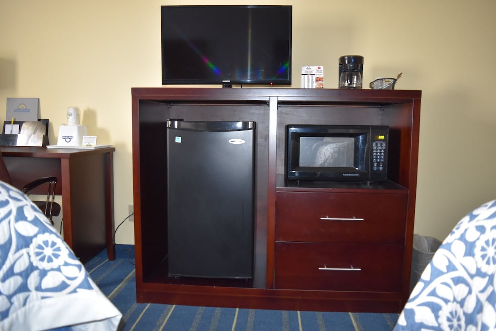 Days Inn by Wyndham Grand Island 11/24