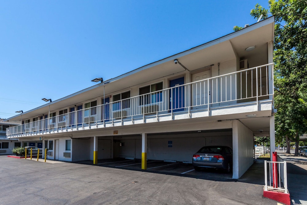Motel6 Sacramento, CA - Downtown 49/60