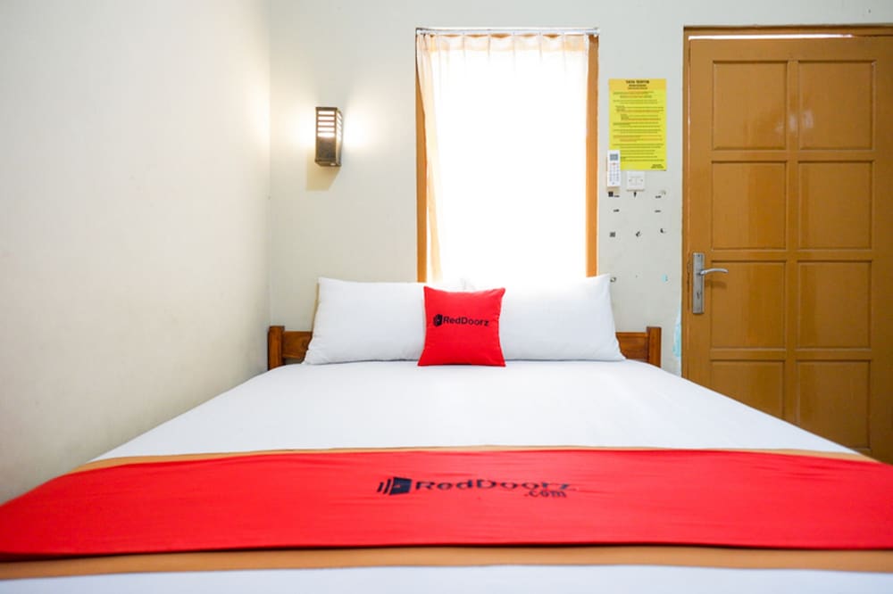 Reddoorz Jalan Parangtritis 30/56