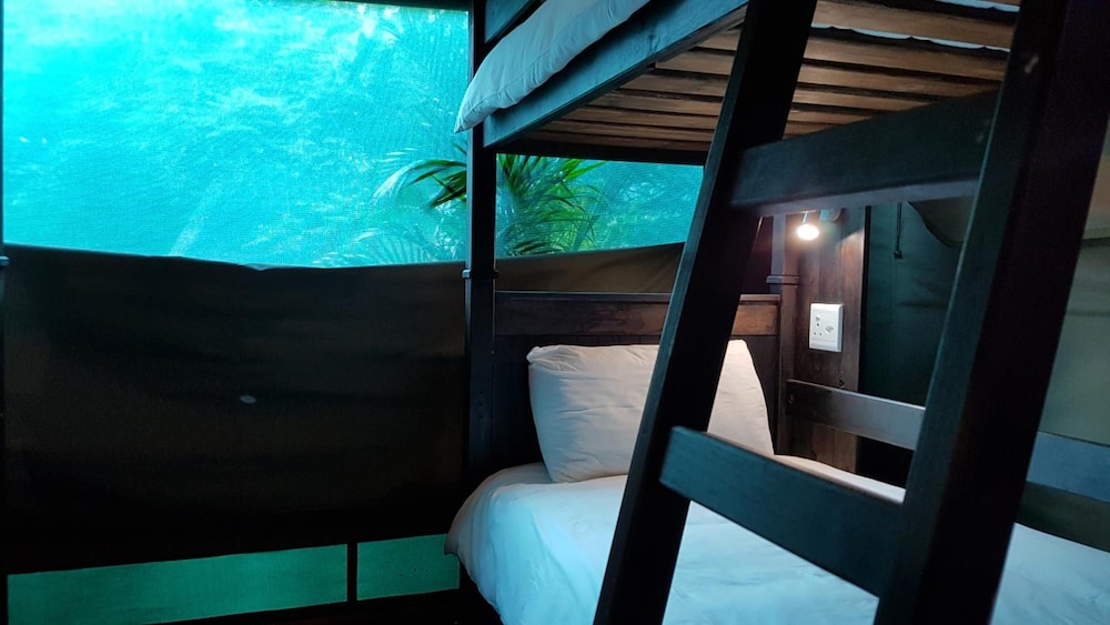 Budget Tents @ Urban Glamping 12/42