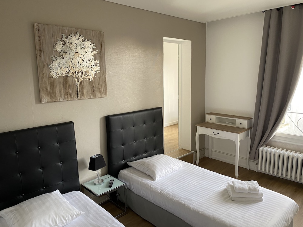 Logis Hotel Du Cirque 36/73