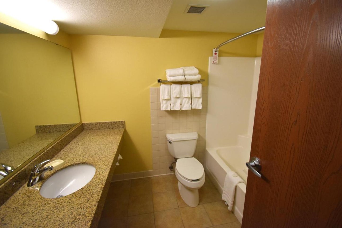 Canad Inns Destination Center Grand Forks 44/46