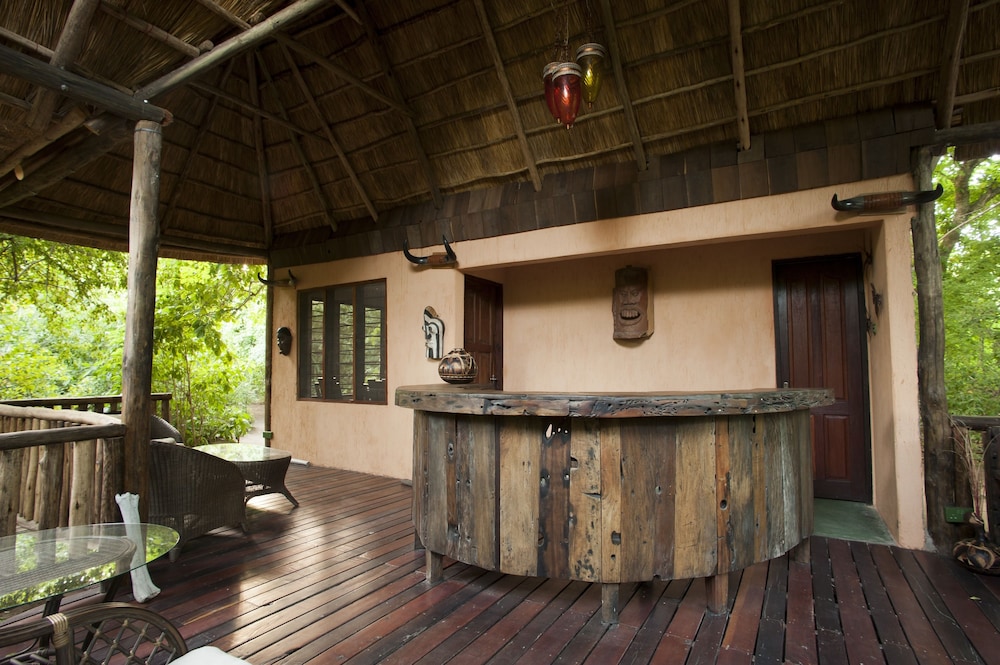 Lobby at SELOUS KINGA LODGE, Mloka