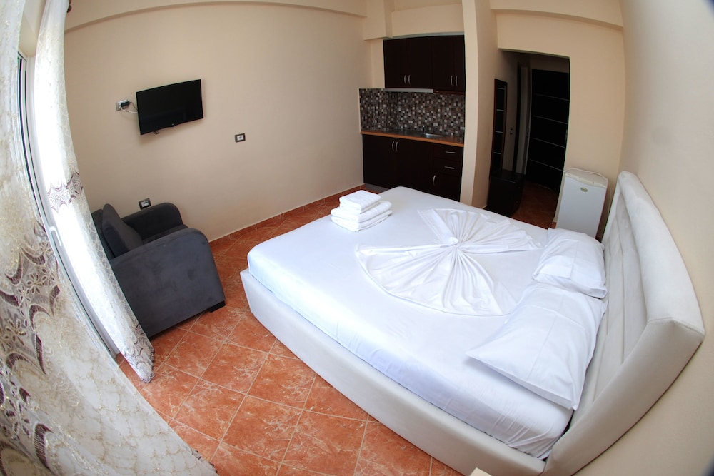 Melsi Apartments 22/50