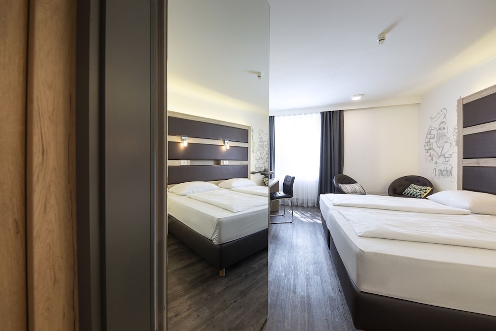 Roomingtons Hotel Kaiserhof 16/49