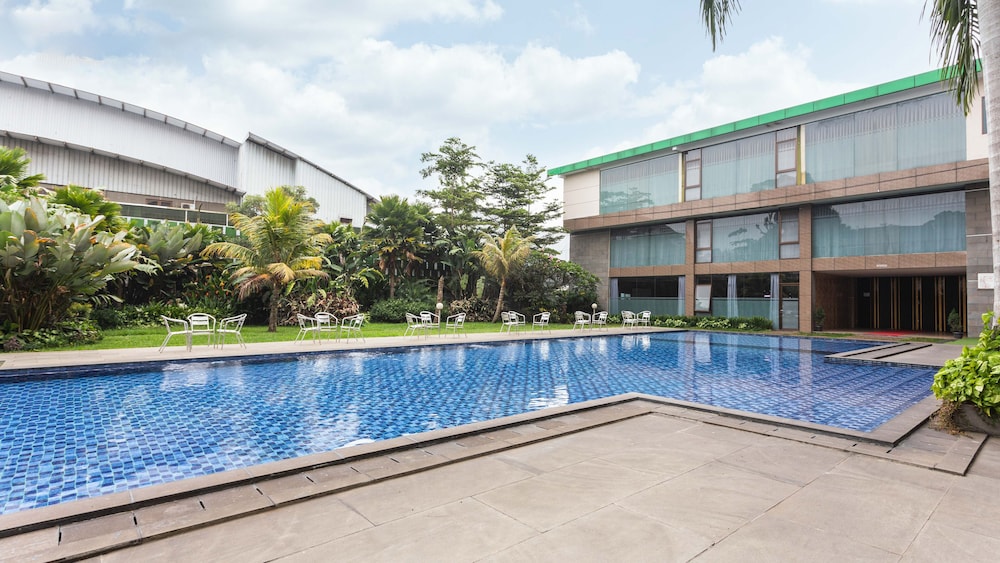 Novena Hotel 7/61
