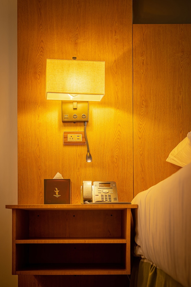 Sago Palm Hotel 41/68