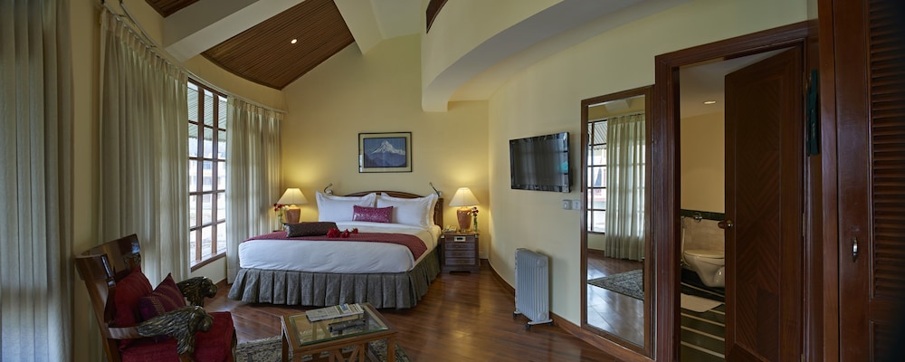 Club Mahindra White Meadows 17/50