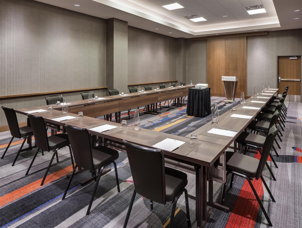 Hyatt Regency Bloomington Minneapolis 63/72