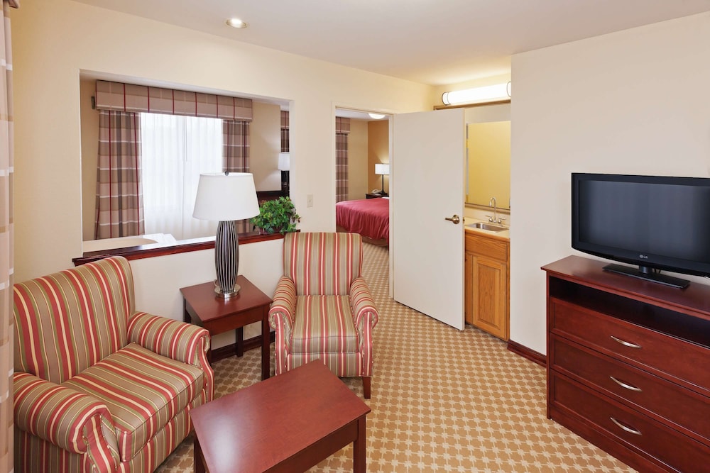 Country Inn and Suites By Radisson Tulsa OK 12/16