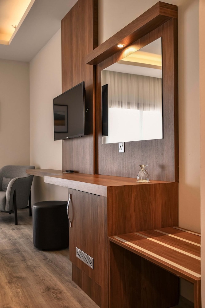 Mimoza Beach Hotel 7/45