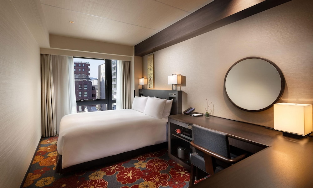 GUEST ROOM, QUEEN BED