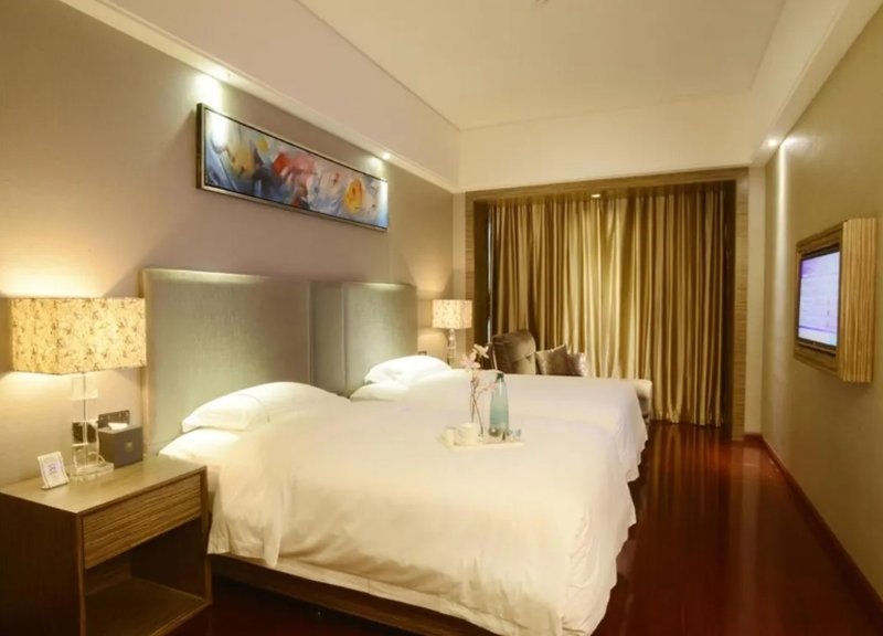 The Summit Hotel 3/4