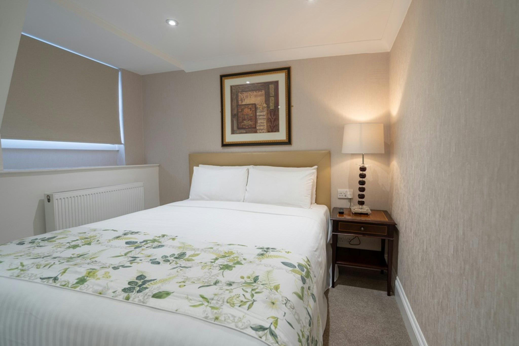 THE CLARENDON HOTEL 12/50