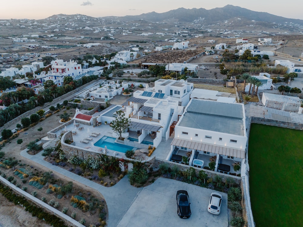 OLIVING MYKONOS LUXURY SUITES 42/50
