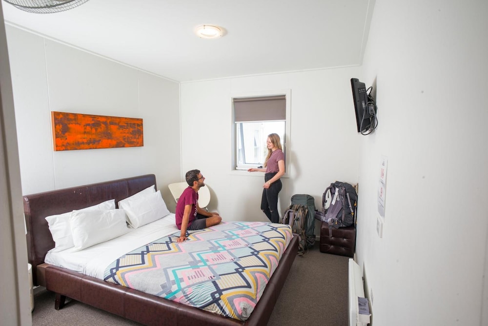 THE ISLAND ACCOMMODATION 16/69
