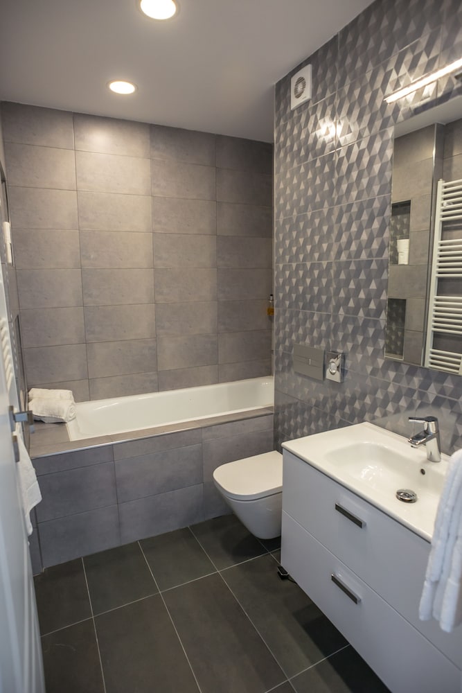 Uba Aparthotel 44/50