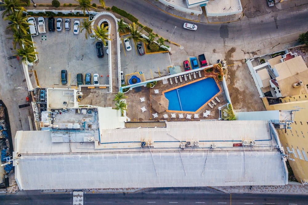 HOTEL HACIENDA MAZATLAN 59/64