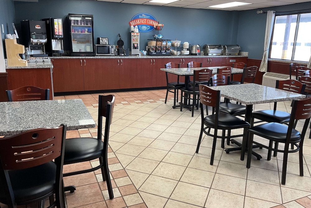 Baymont by Wyndham Petoskey 30/51