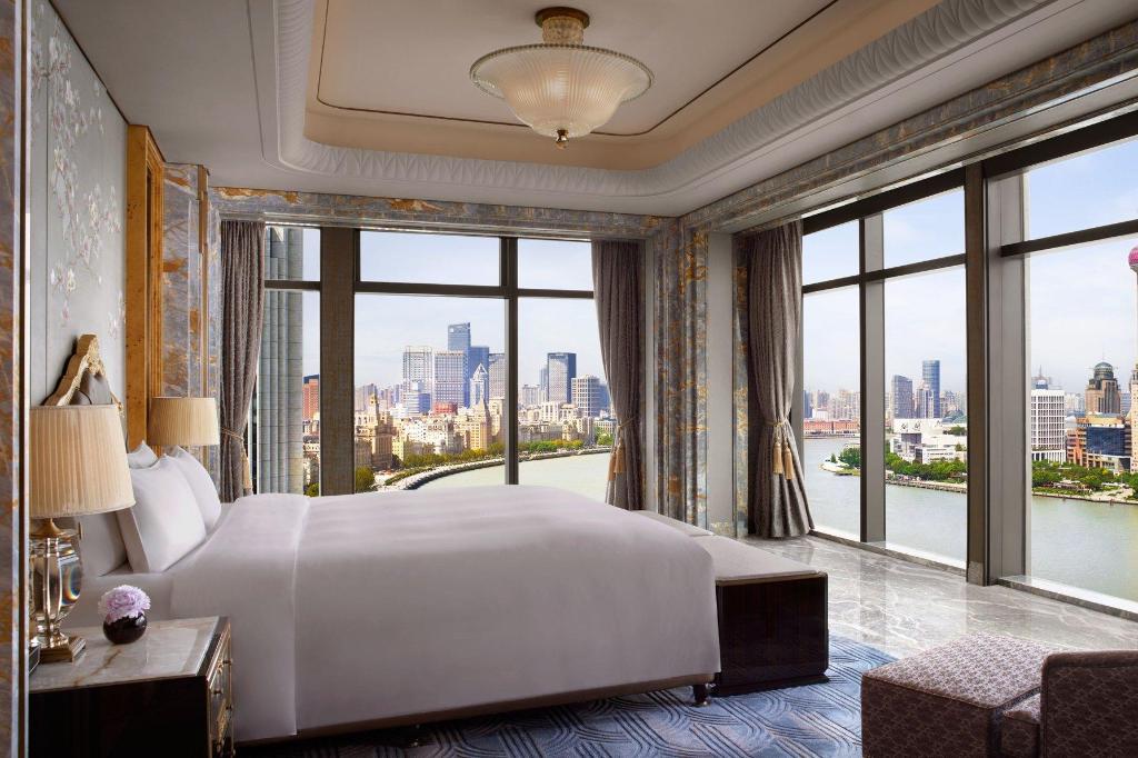 Presidential, Bund, Suite, King Bed, Panoramic Bund View