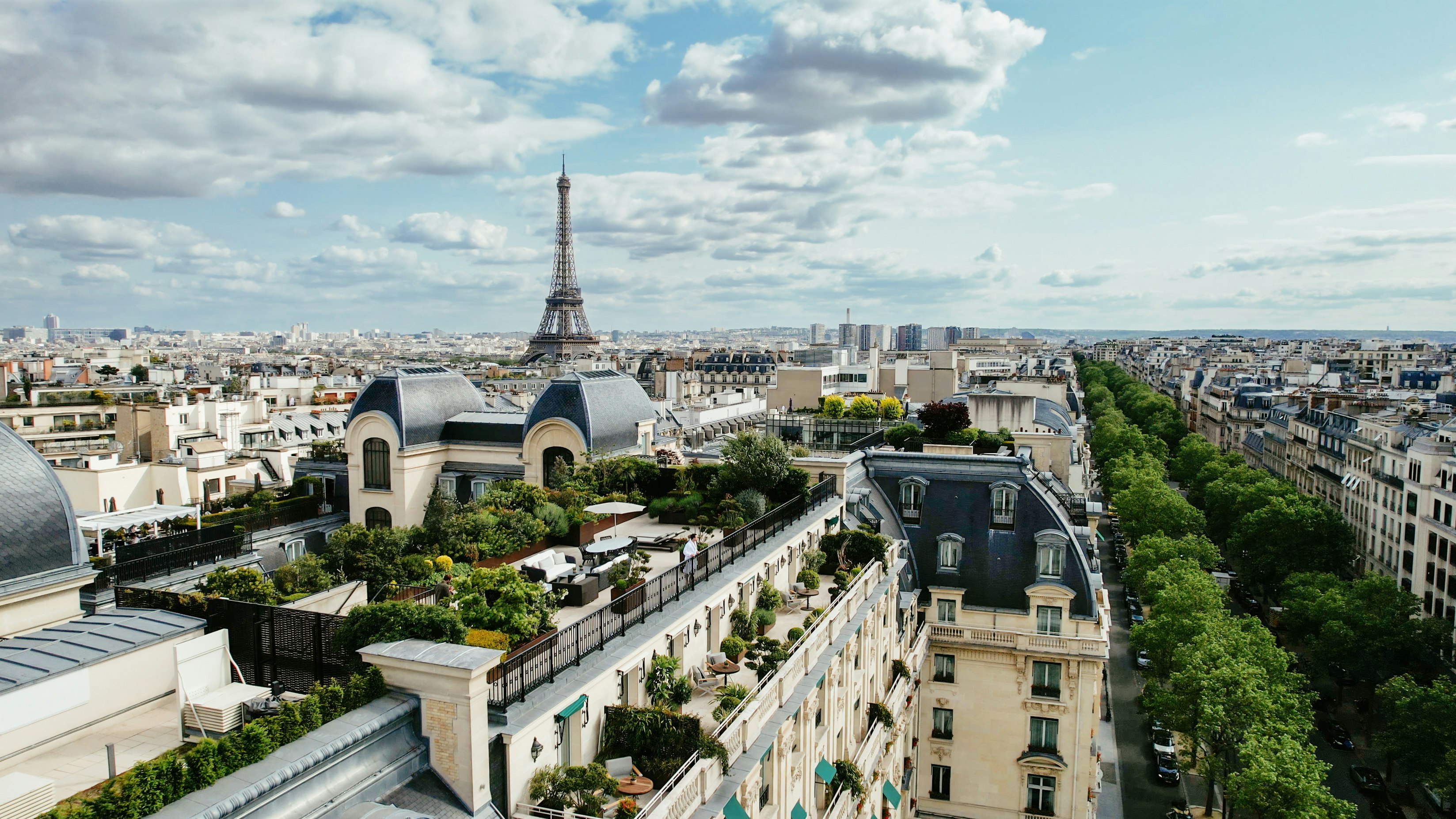 The Peninsula Paris 52/56