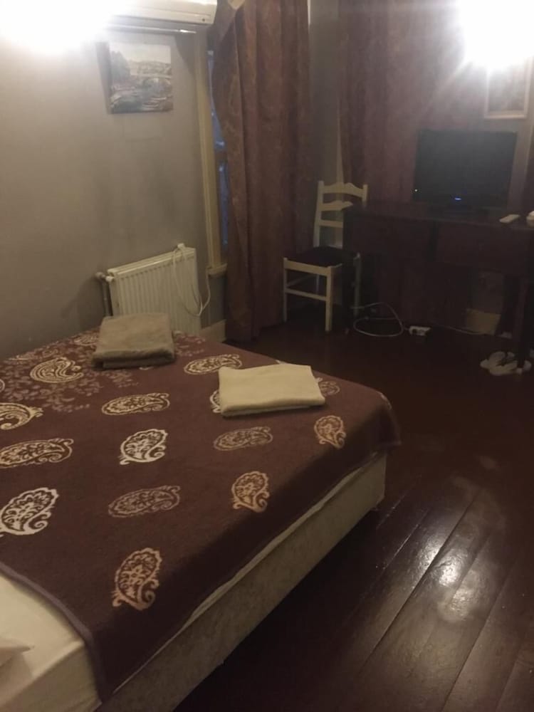 Bufes Hotel 30/55