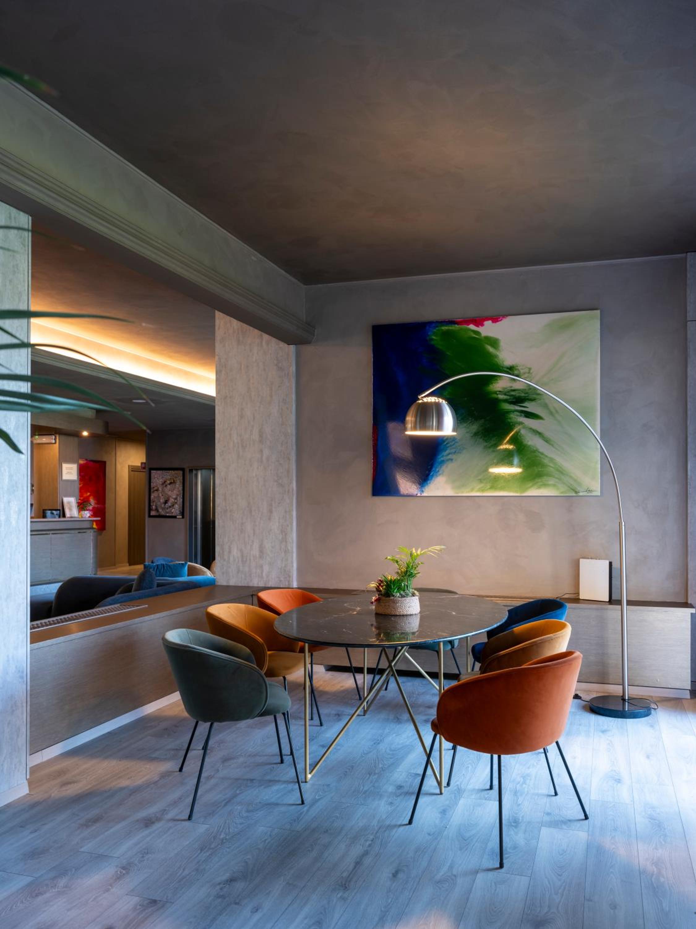 Hotel Embassy 29/51