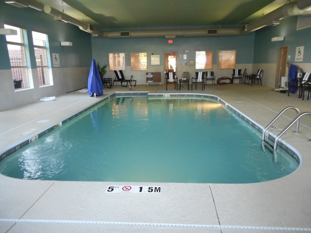 Holiday Inn Express Fairfield 6/41