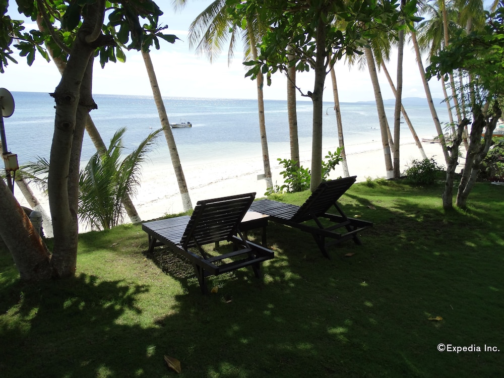 Anda White Beach Resort 58/64