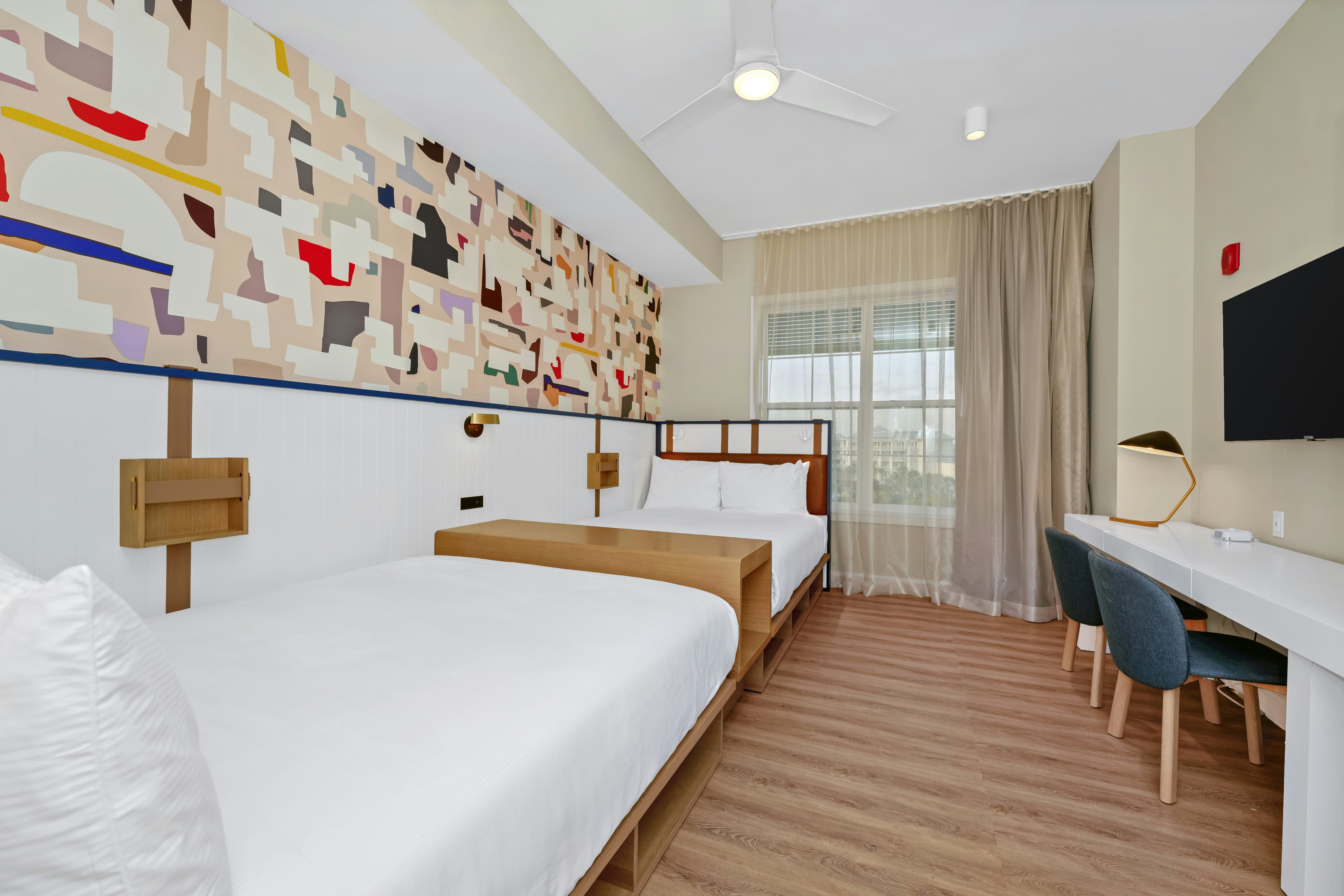 جناح بسرير كينج وسريرين كوين بغرفتي نوم، Embassy Suites By Hilton Orlando Sunset Walk 3/13