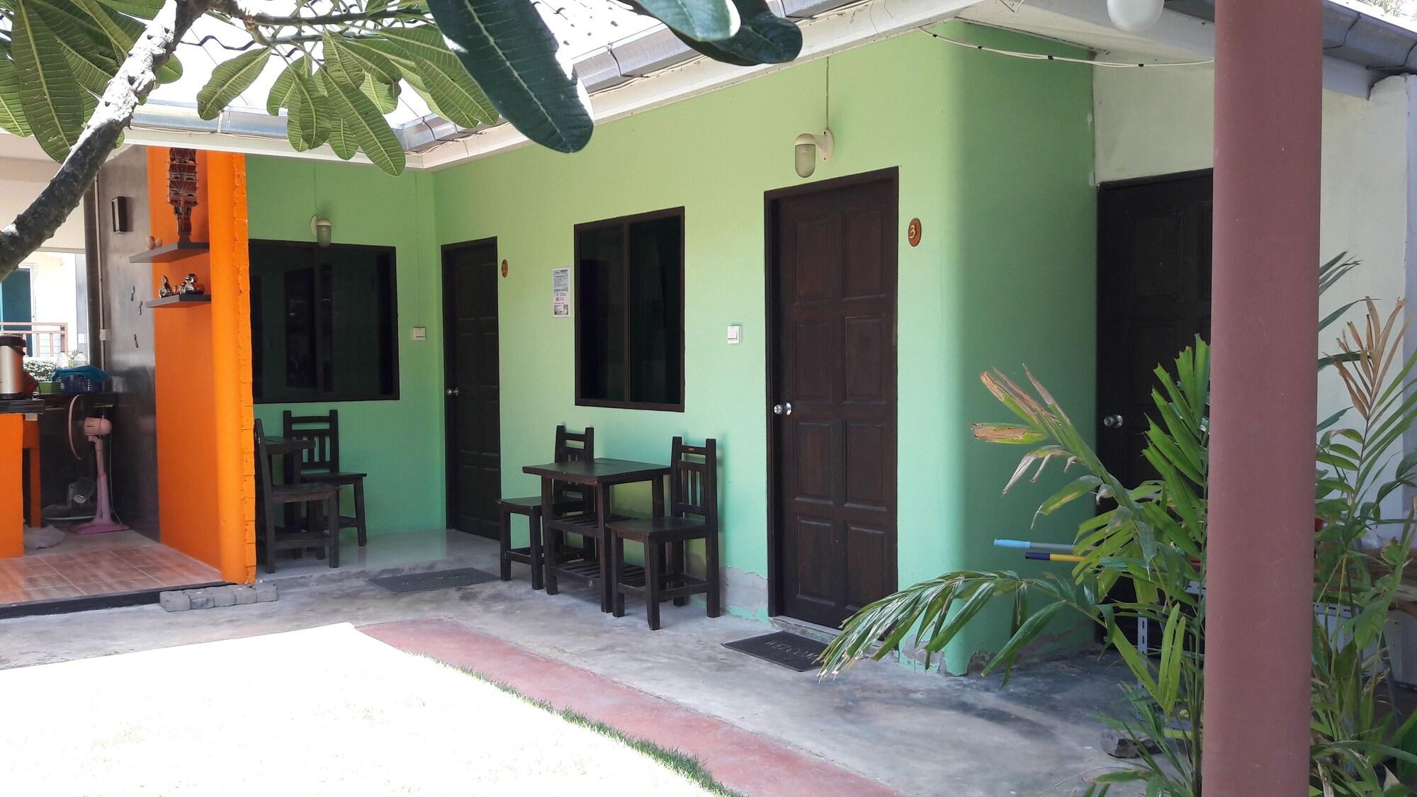 Baan Kiengtalay Samroiyod 2/17