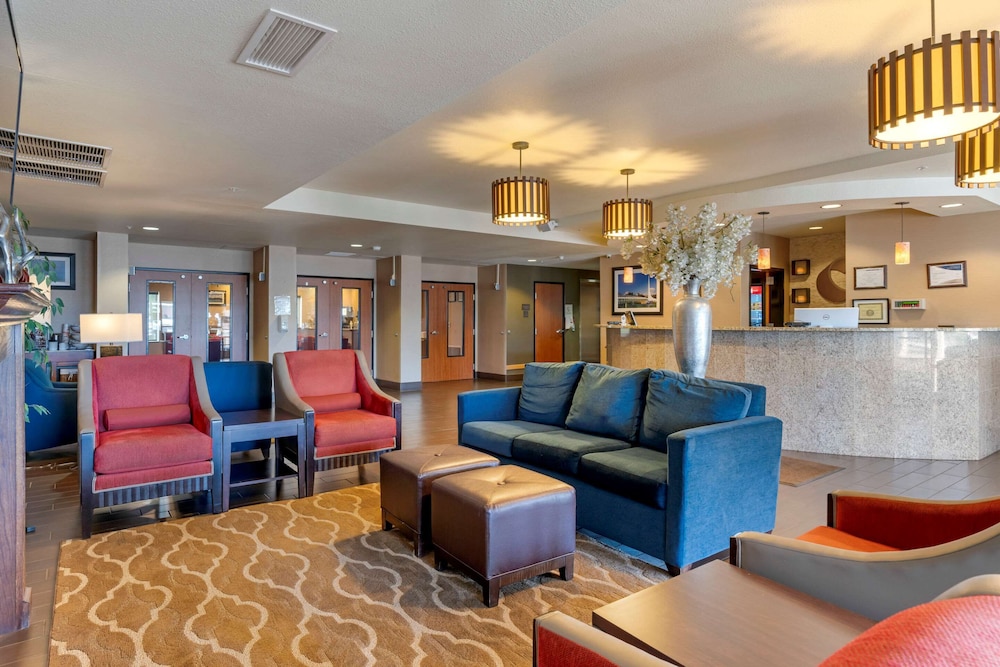 Comfort Suites Redding - Shasta Lake 37/52