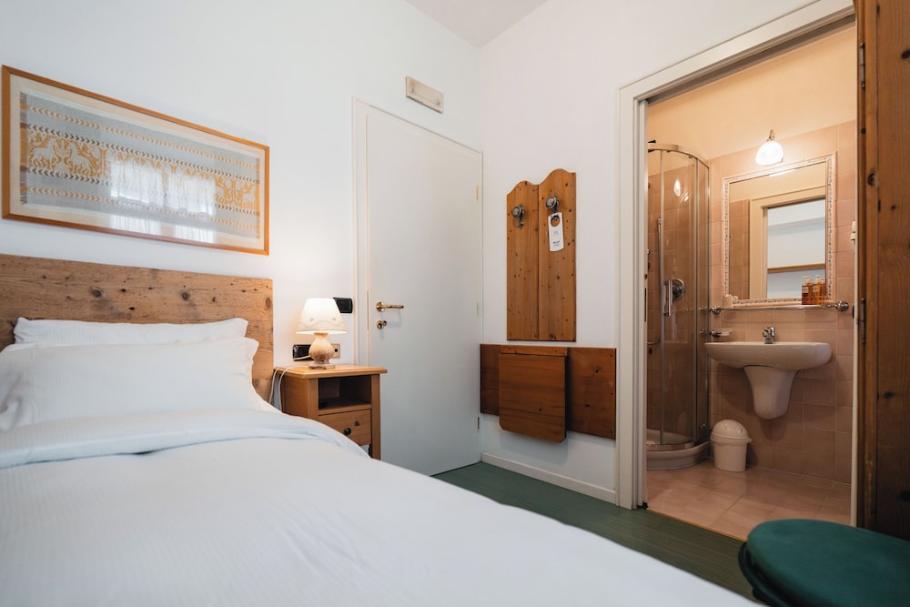 Hotel Oasi 15/50