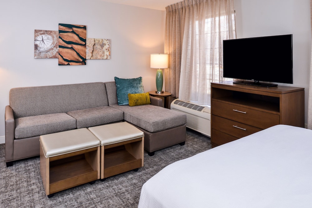 Staybridge Suites Indianapolis Downtown Convention Center 38/49