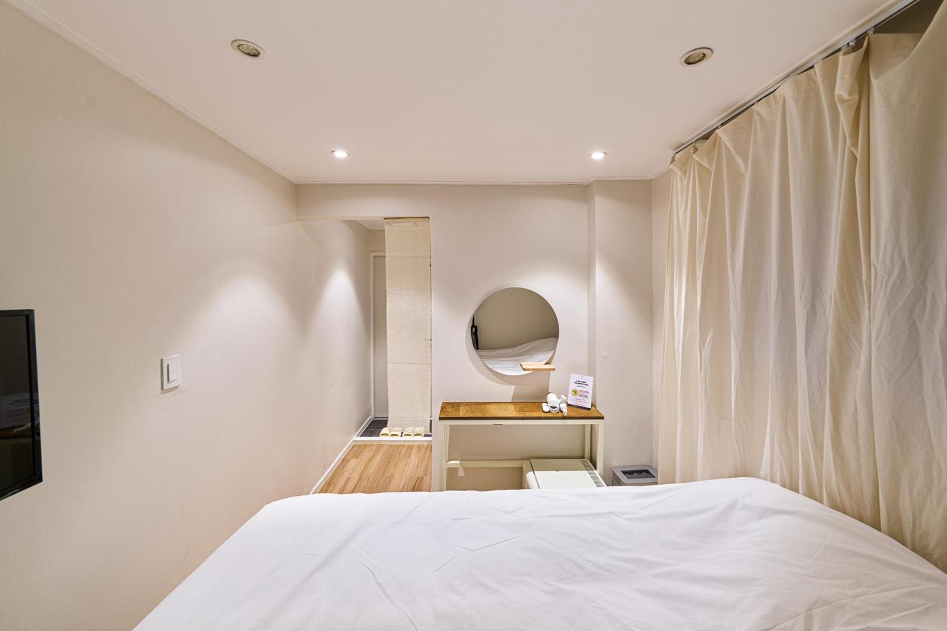 Hi Guesthouse Insadong 10/72