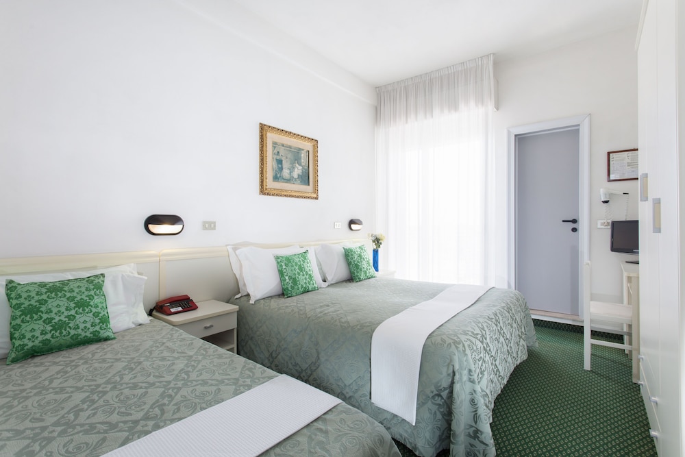 Hotel Gioiello 5/28