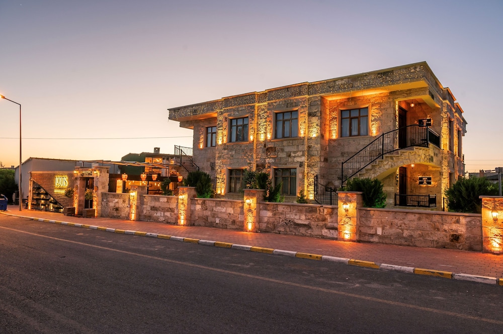 Louis Cappadocia 4/50