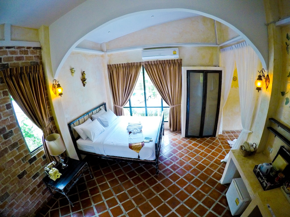 Stamp Hills Resort And Restaurant 28/71