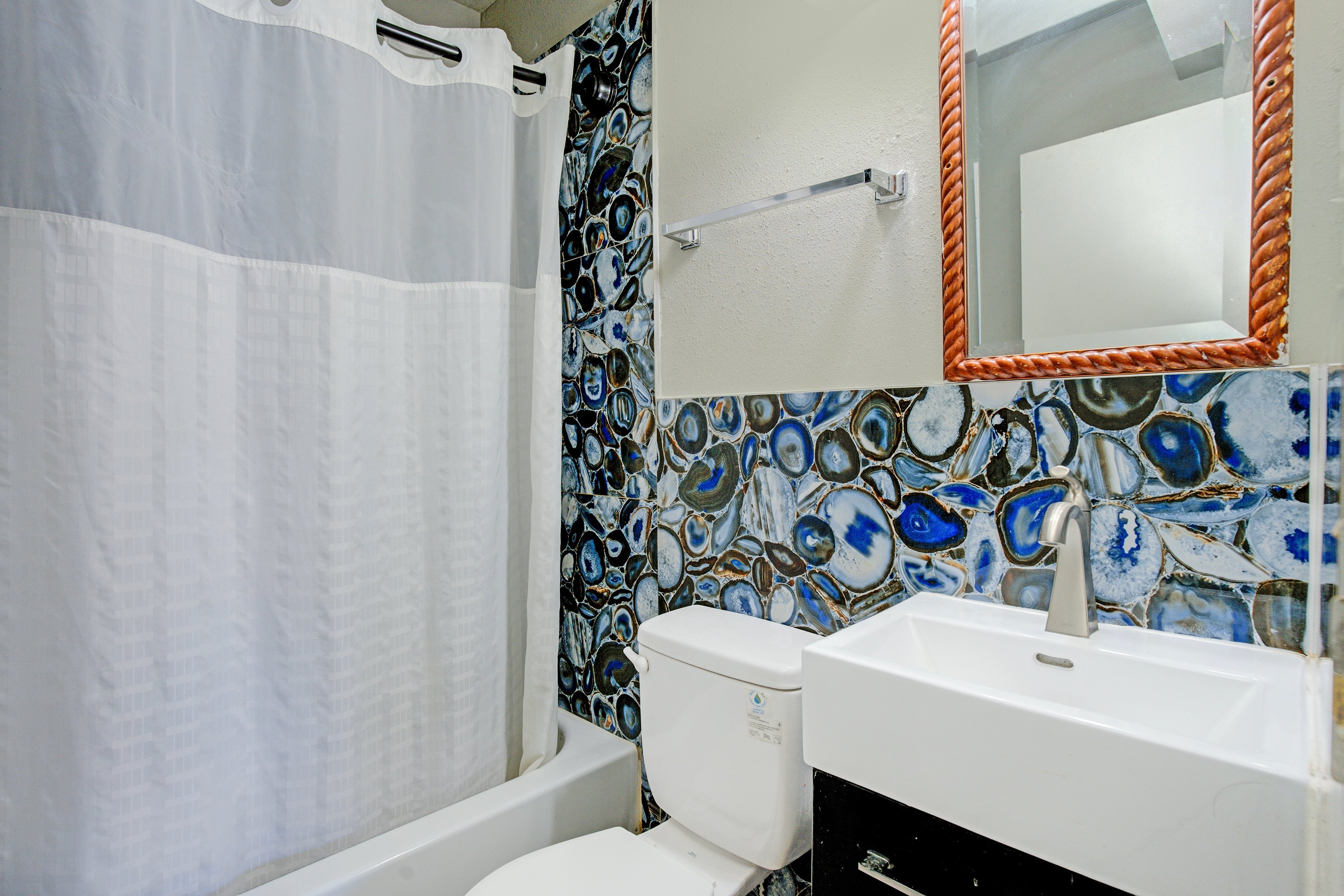 Miami Inn & Suites 51/55