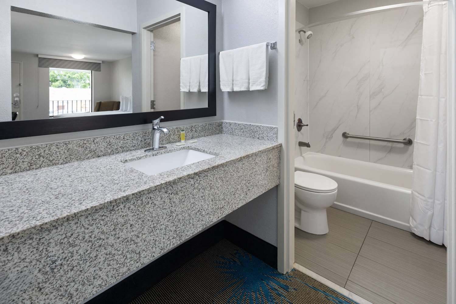 Days Inn By Wyndham Ladson Summerville Charleston 48/48