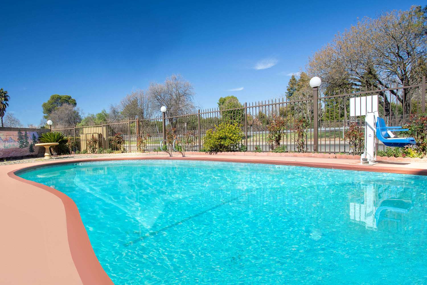 Super 8 By Wyndham Chico 3/10