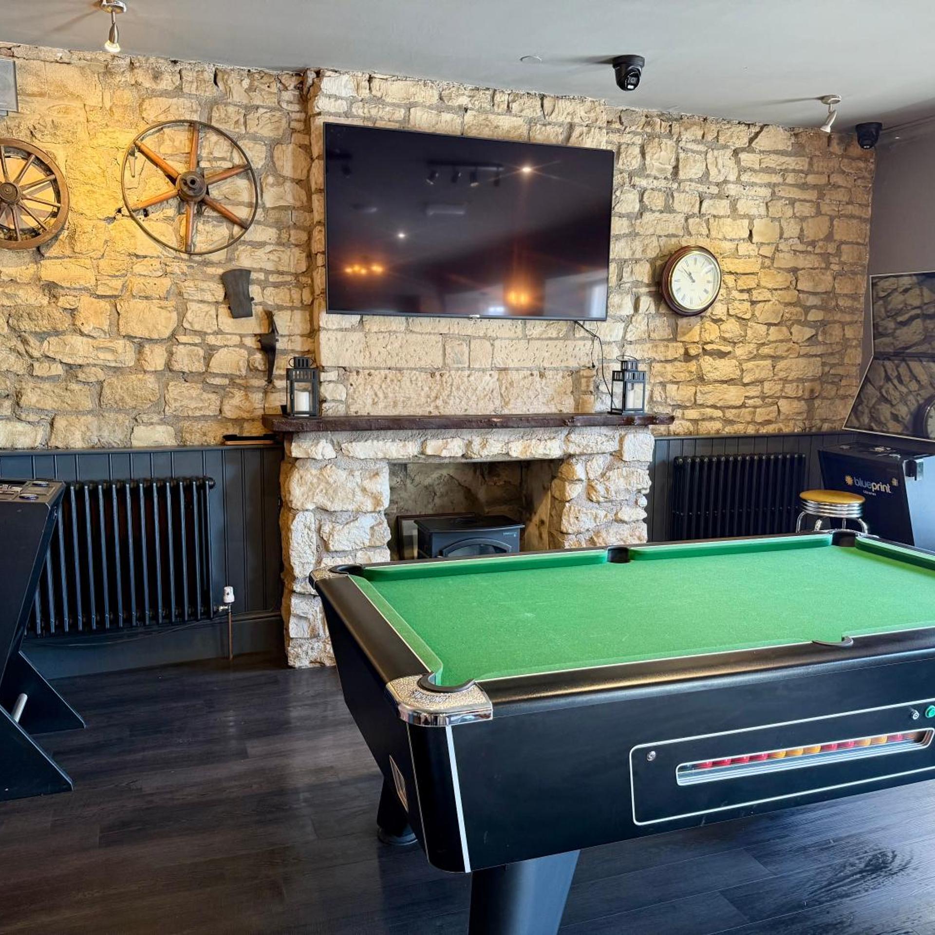 Radstock Hotel 54/66