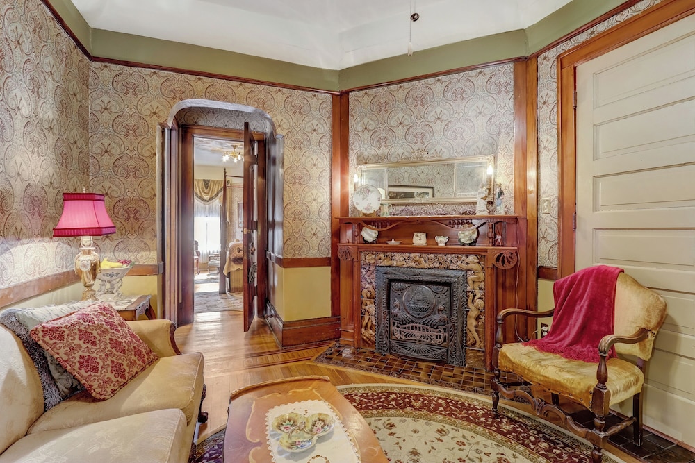Schuster Mansion Bed & Breakfast 31/51