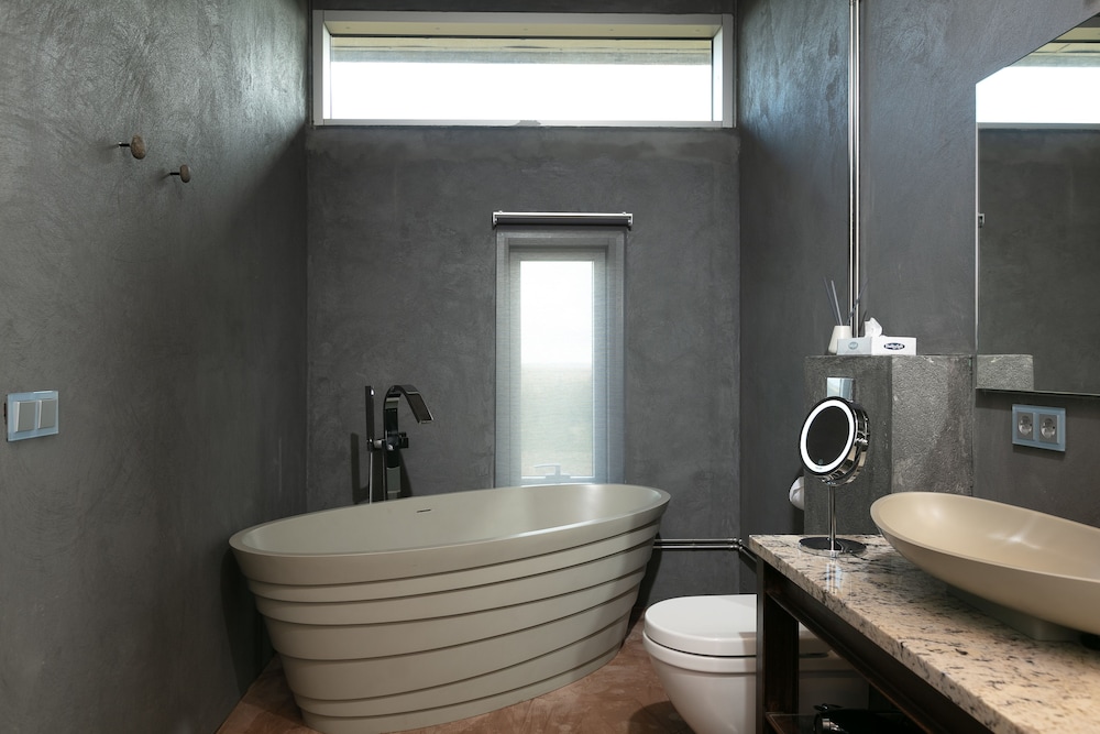 360 Boutique Hotel 46/49