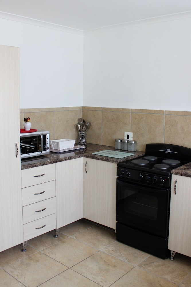 Smithland Guest Apartments 3/50