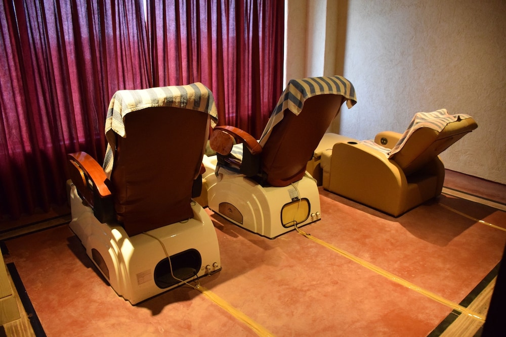 St Laurn Meditation And Spa 39/50