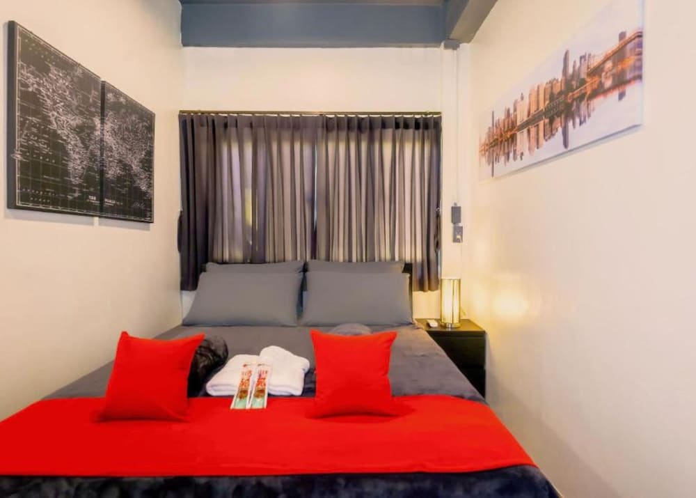 Episode 11 Hostel Sukhumvit 8/22
