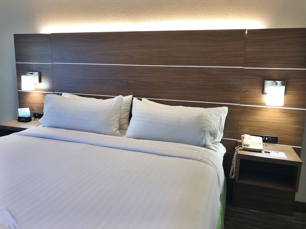 Holiday Inn Express Boca Raton-West 19/60