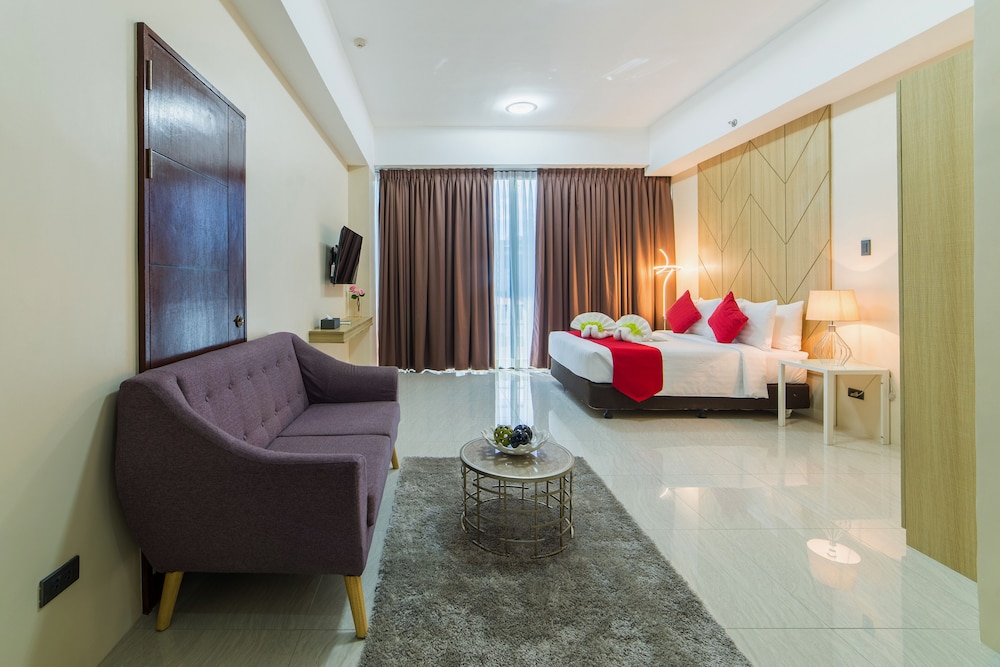 Eastland Hotel and Residences 29/39